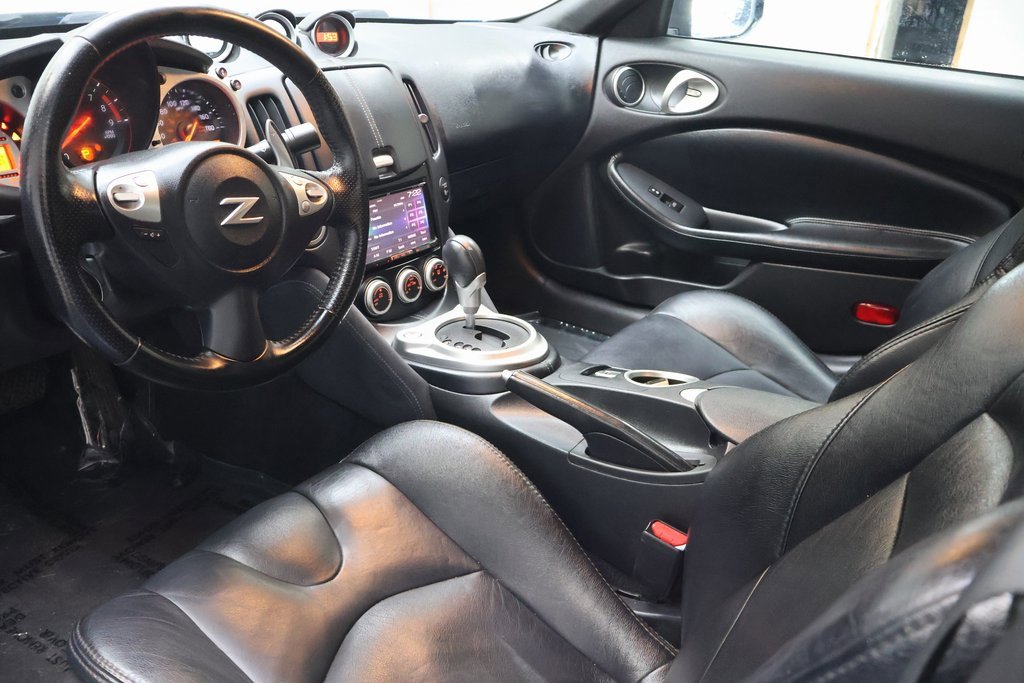 Used 2011 Nissan 370Z Roadster image 15