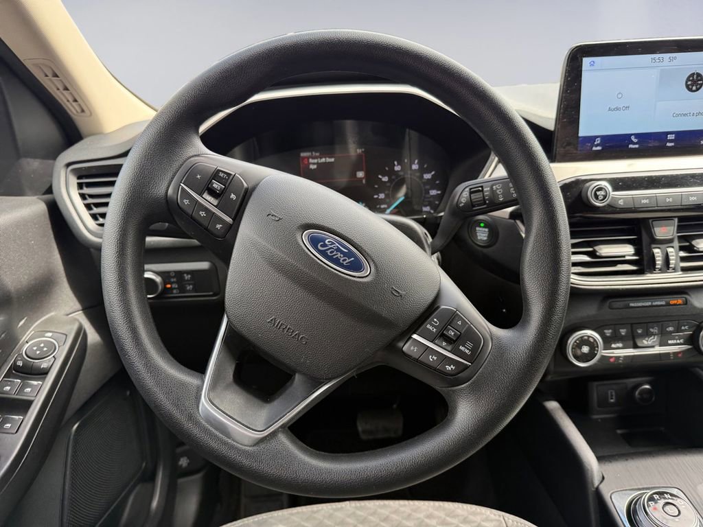 Used 2020 Ford Escape SE image 14