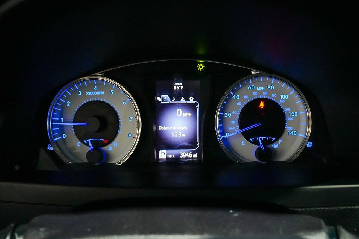 Used 2016 Toyota Camry SE image 16