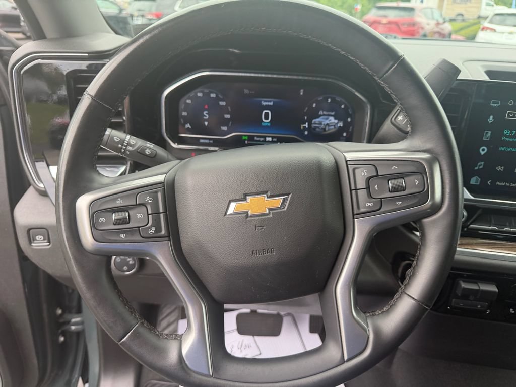 Certified 2025 Chevrolet Silverado 1500 LT AWD/4WD image 15