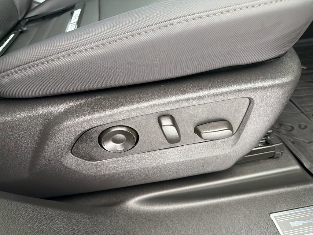 Used 2025 GMC Hummer EV 3X w/ LPO, Sport Package image 26