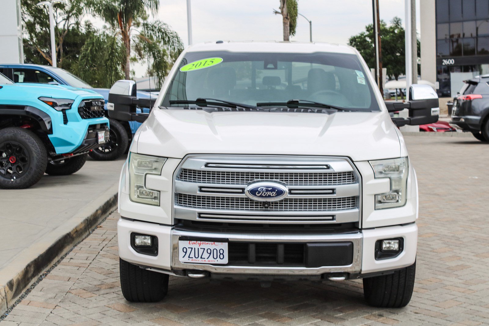 Used 2015 Ford F150 Platinum w/ Equipment Group 701A Luxury AWD/4WD image 2