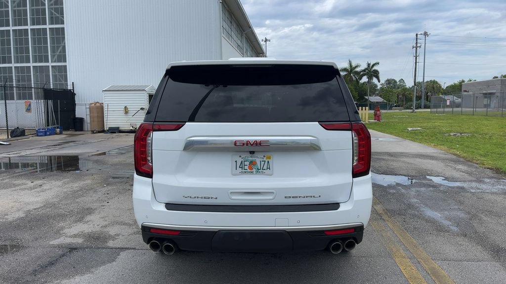 Used 2024 GMC Yukon XL Denali AWD/4WD image 6