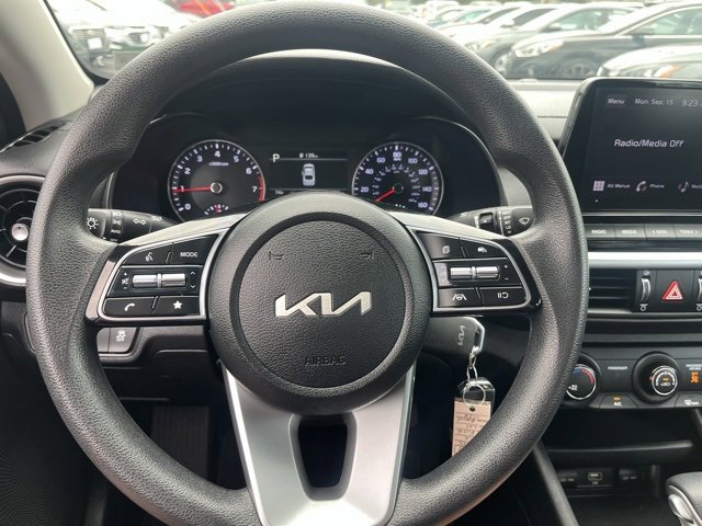 Used 2022 Kia Forte LXS image 18