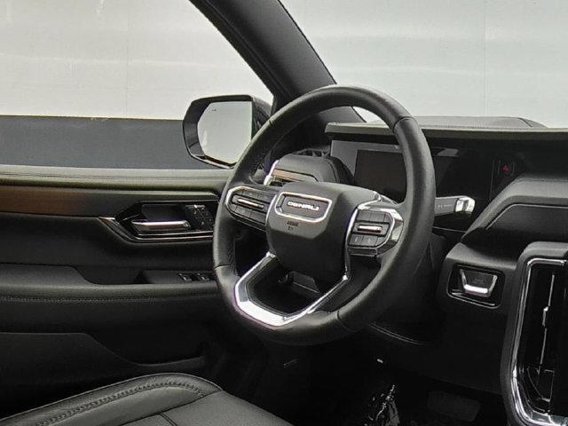 Used 2026 GMC Yukon Denali w/ Sun & Power Step Package AWD/4WD image 33