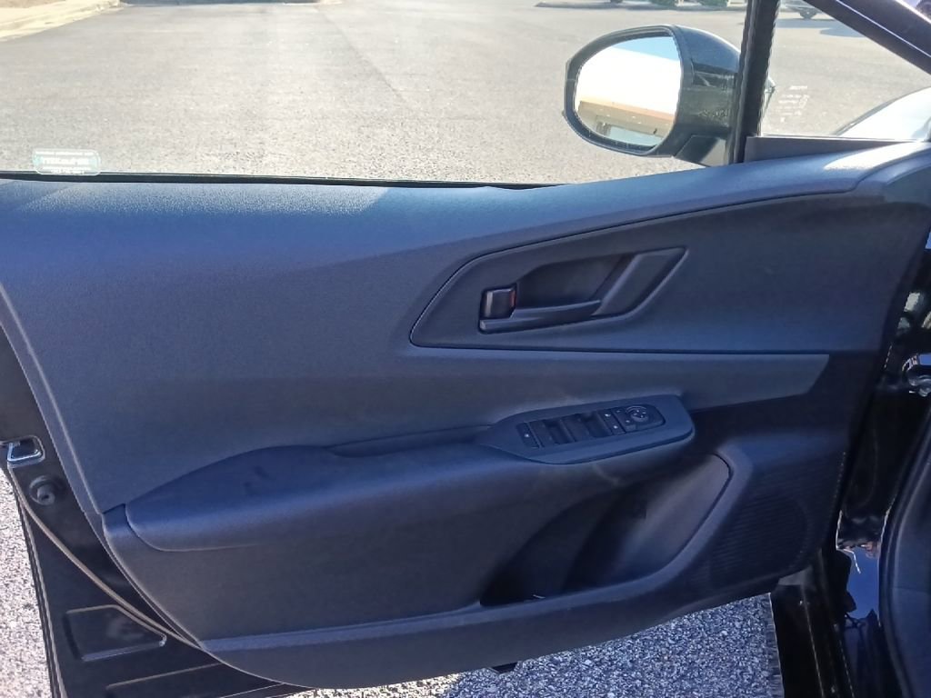 Used 2024 Toyota Prius LE image 11