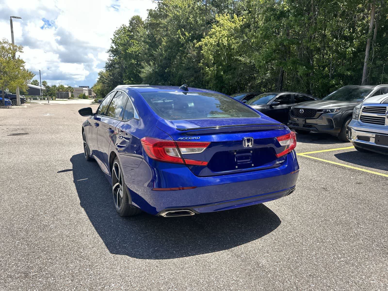 Used 2022 Honda Accord Sport image 4