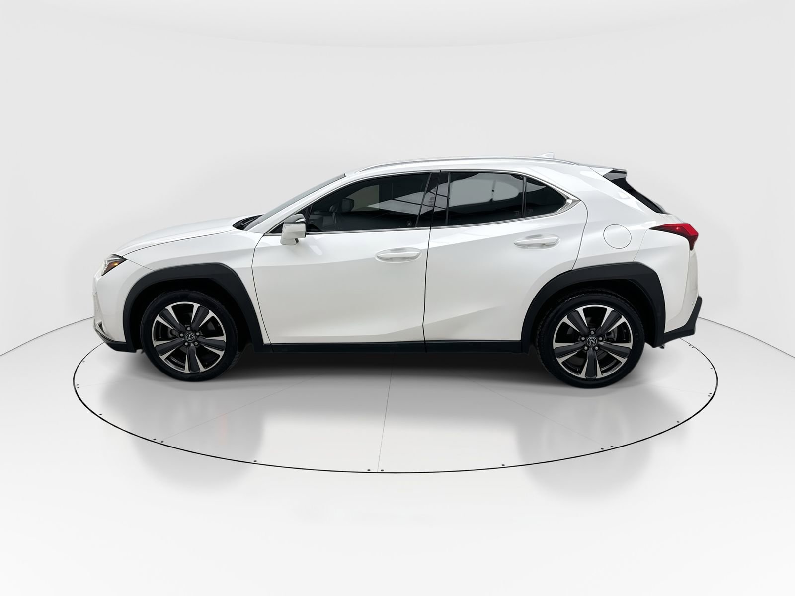 Used 2019 Lexus UX 200 w/ Premium Package image 5