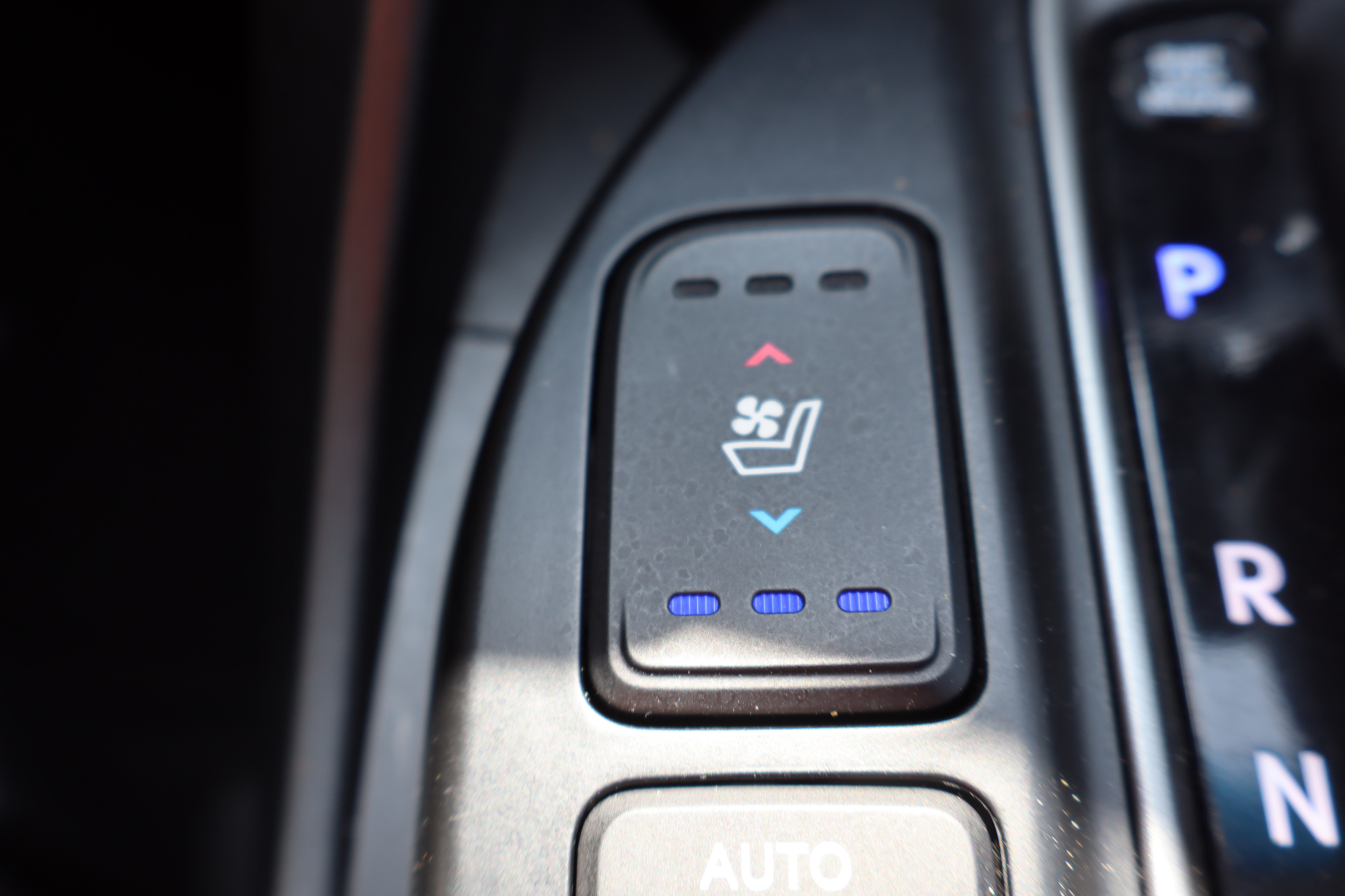 Used 2018 Hyundai Santa Fe Limited FWD image 24