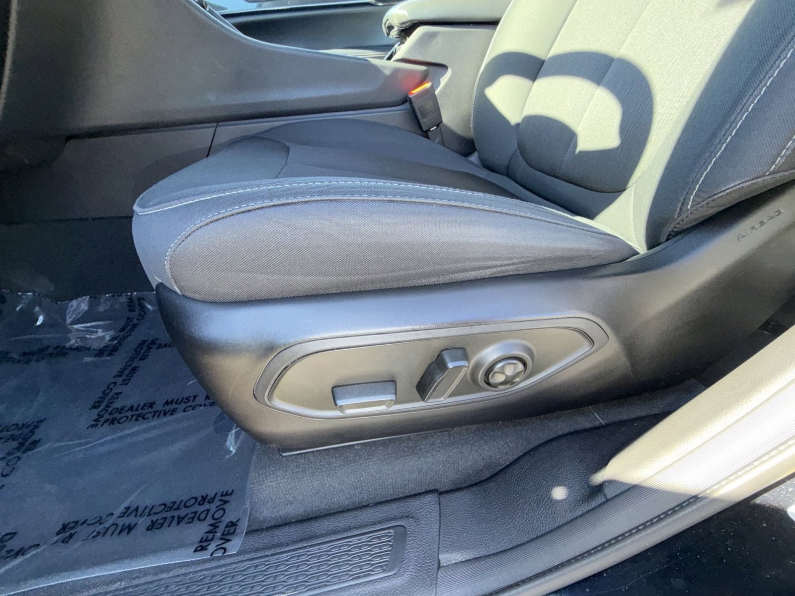 Used 2023 Jeep Grand Cherokee Laredo w/ Luxury Tech Group I image 14