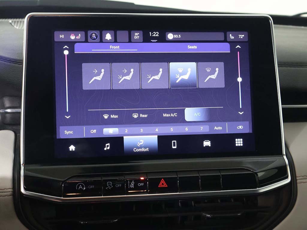 Used 2023 Jeep Compass Limited image 43