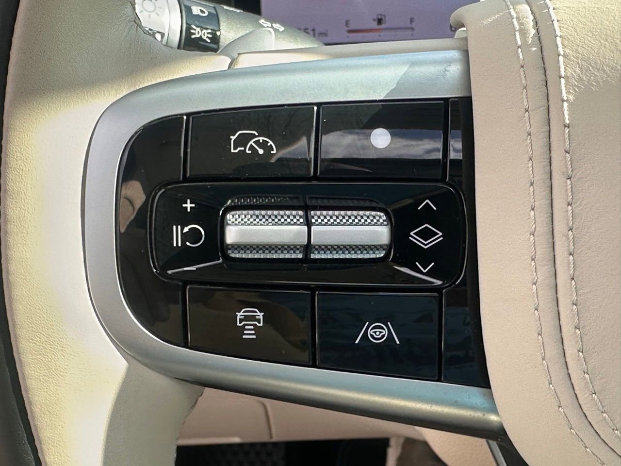 Used 2025 Genesis GV80 3.5T Prestige image 27