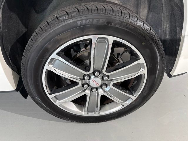 Used 2017 GMC Acadia Denali w/ Technology Package FWD image 7