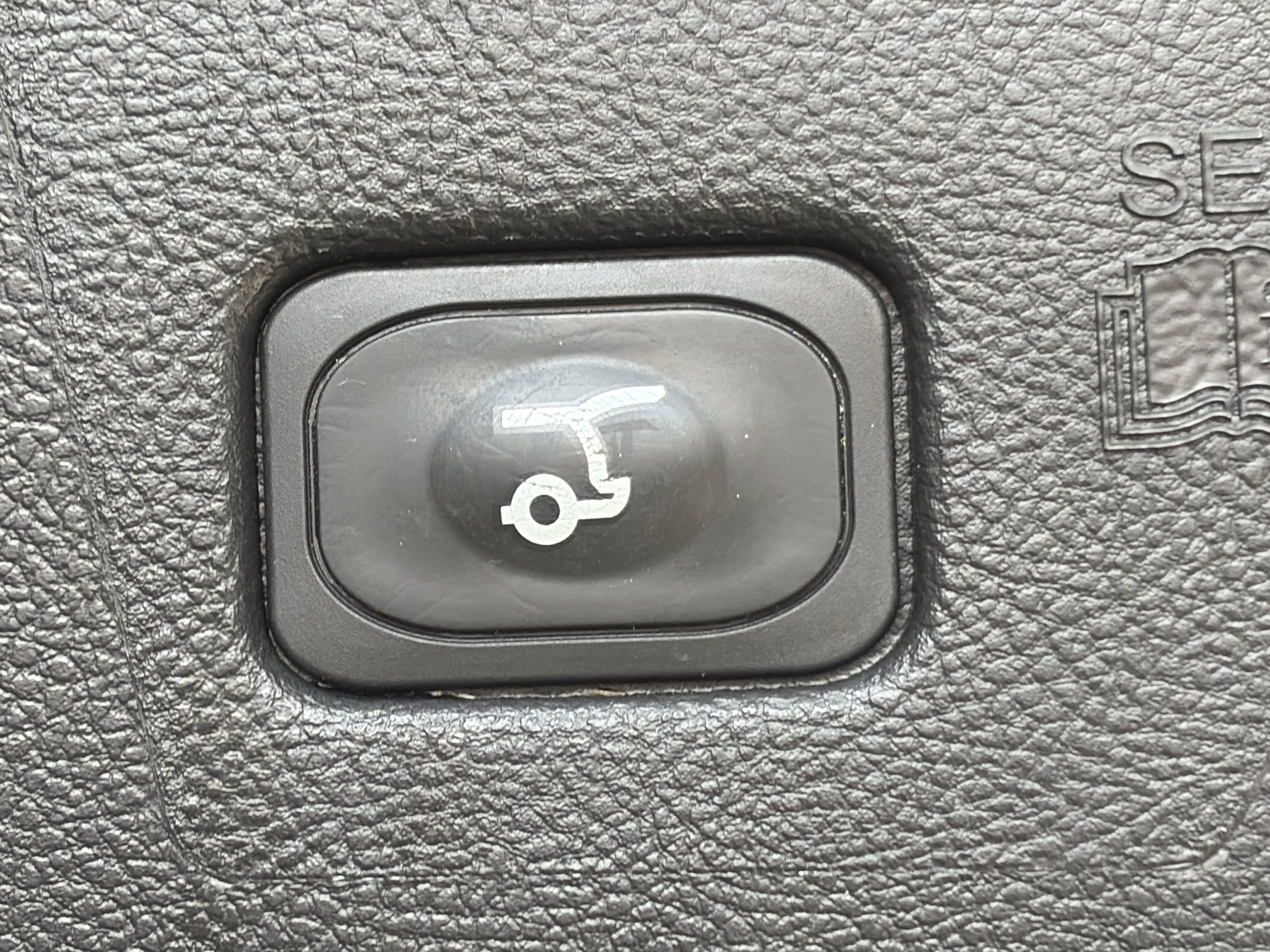 Used 2024 Ford Edge SEL w/ Convenience Package image 15