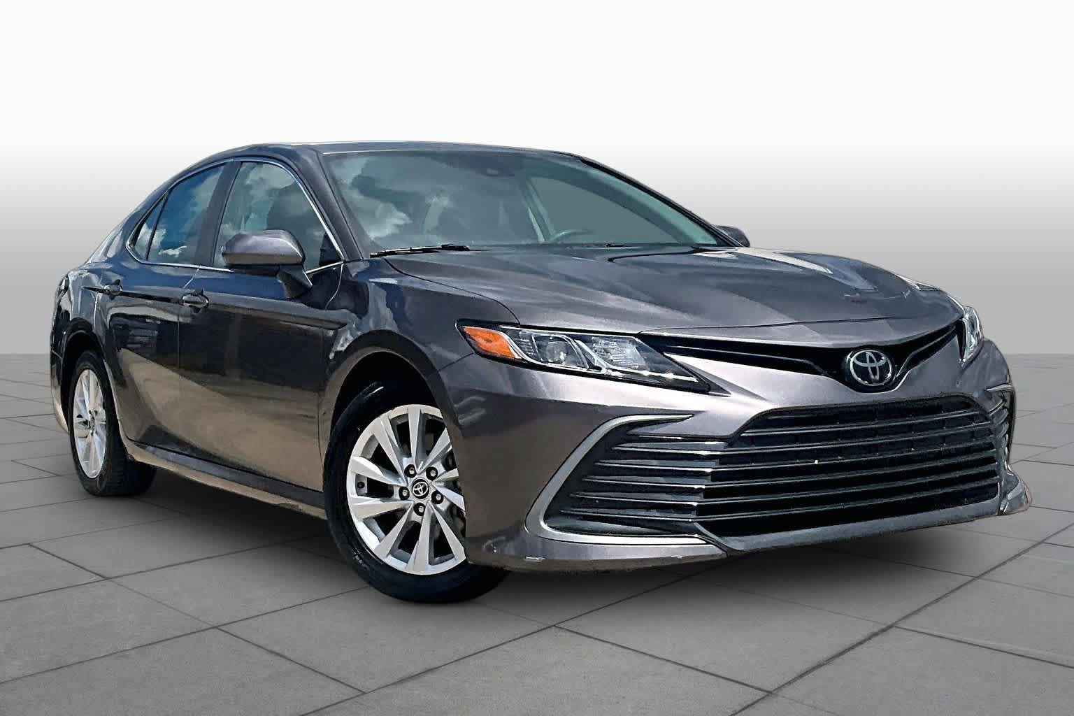 Used 2024 Toyota Camry LE FWD image 4