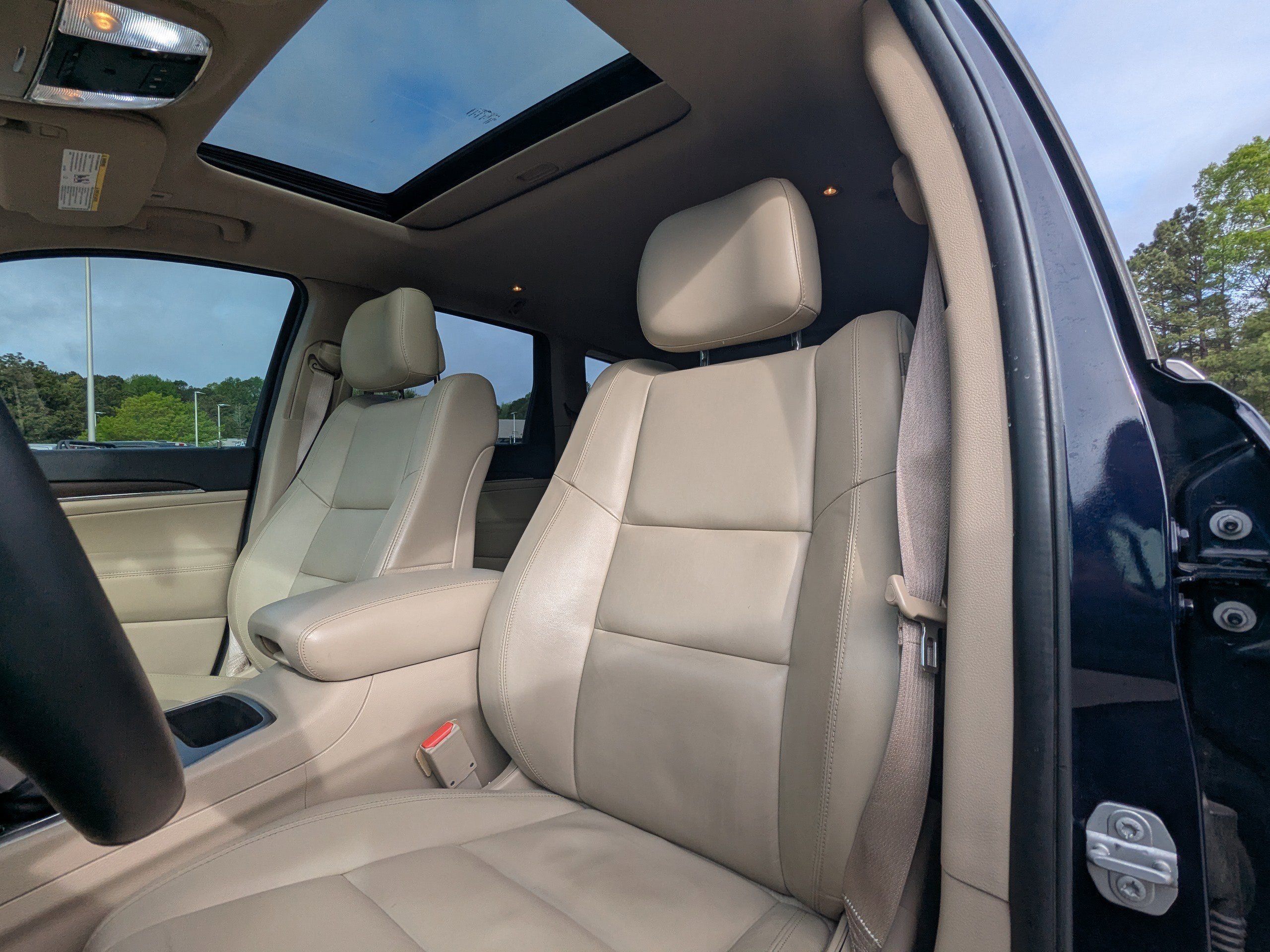 Used 2018 Jeep Grand Cherokee Limited image 10