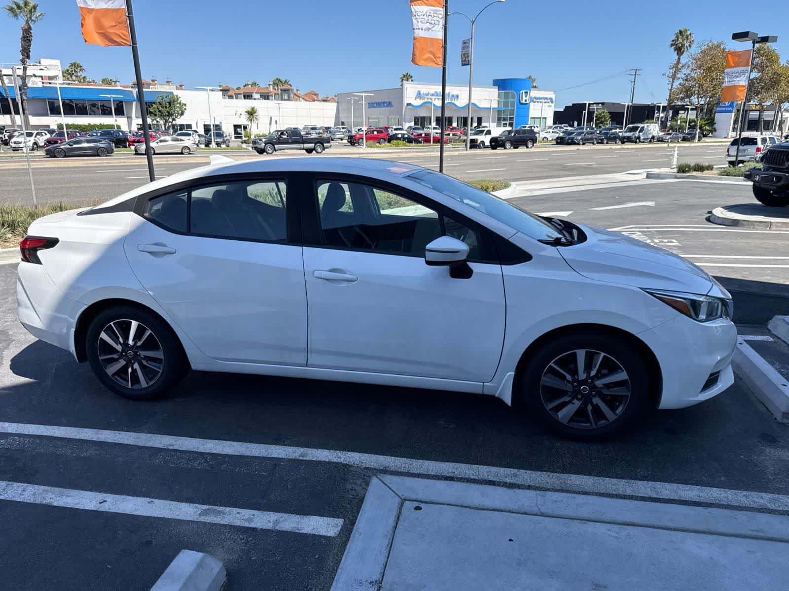 Used 2020 Nissan Versa SV FWD image 11