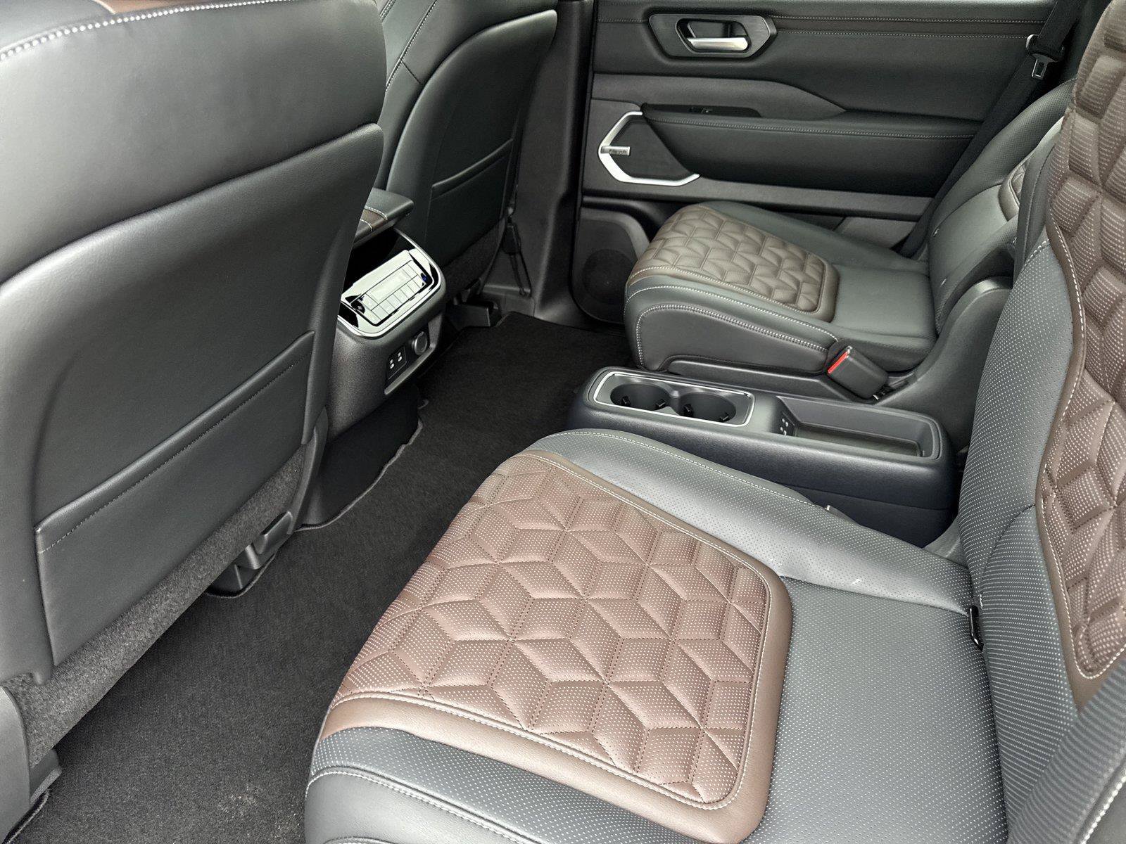 New 2026 Nissan Armada Platinum AWD/4WD image 25