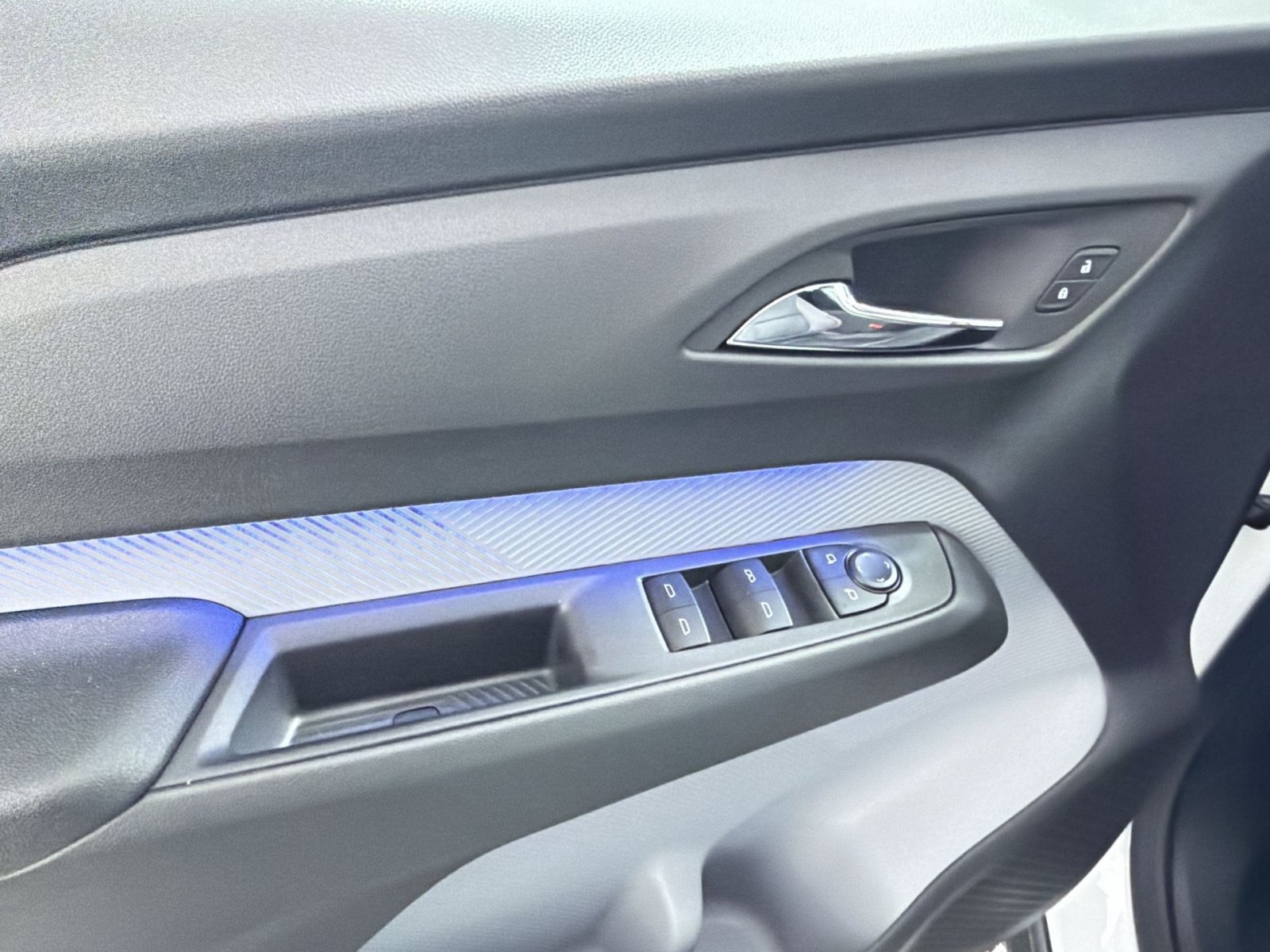 New 2027 Chevrolet Bolt RS FWD image 15