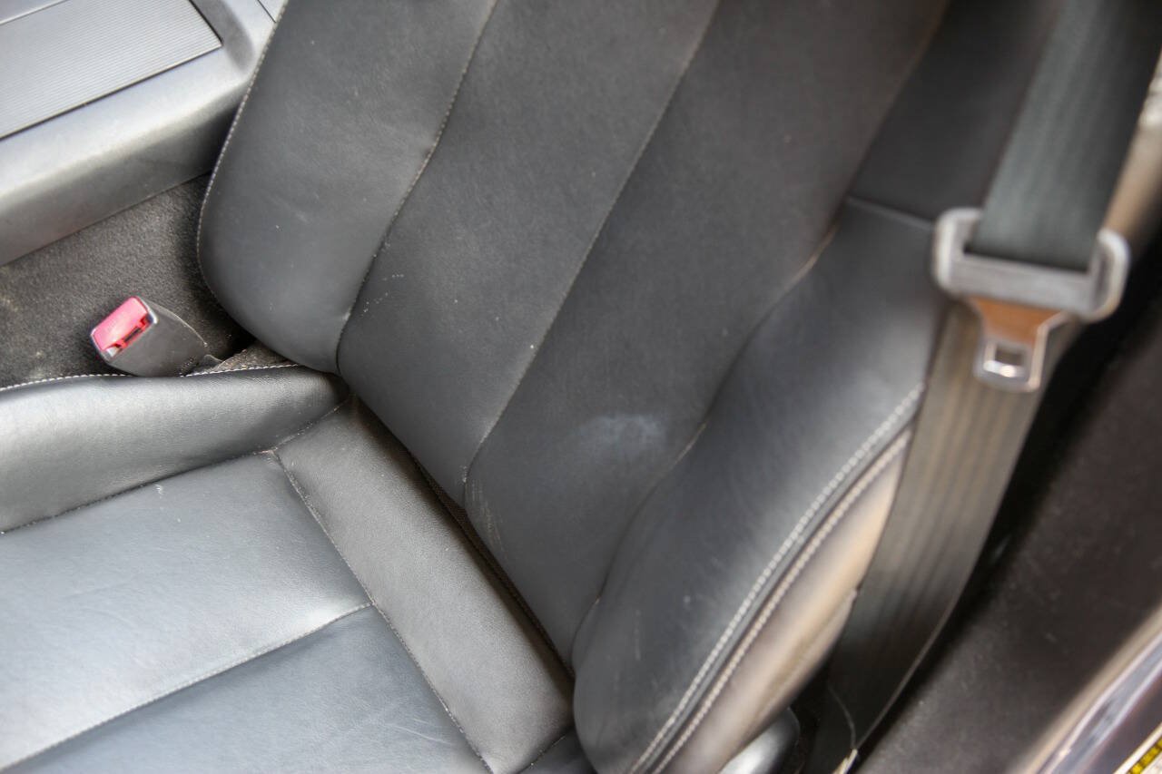 Used 2006 MAZDA MX-5 Miata Grand Touring w/ Premium Pkg RWD image 30