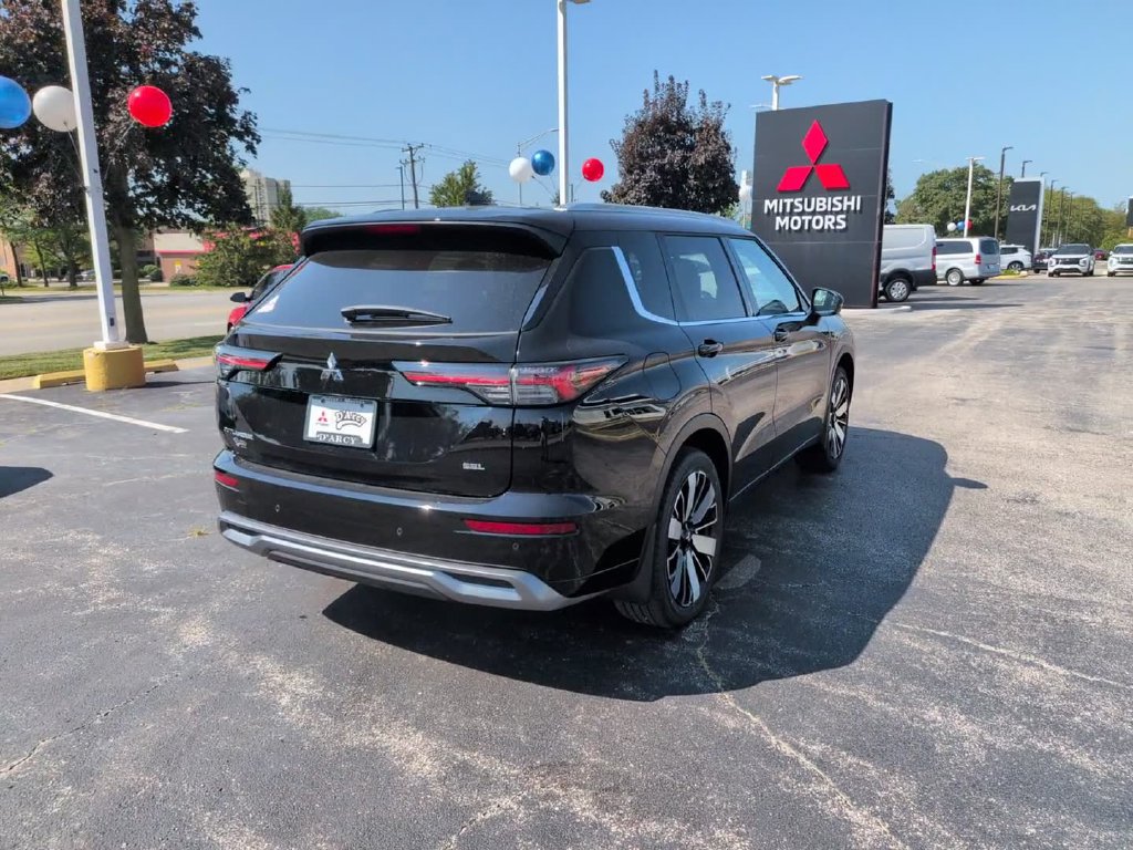 New 2026 Mitsubishi Outlander SEL FWD image 8