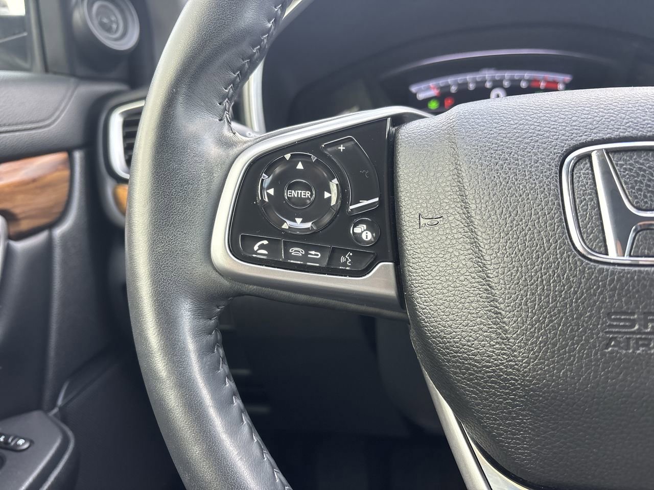 Used 2020 Honda CR-V Touring image 28