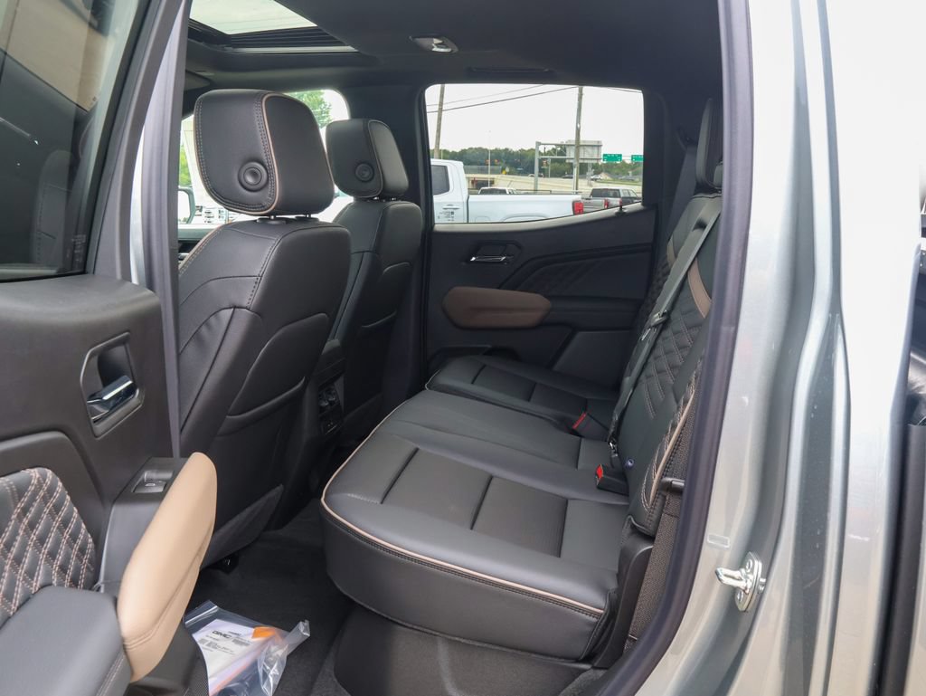 New 2026 GMC Canyon Denali w/ LPO, Black Badging Package AWD/4WD image 11