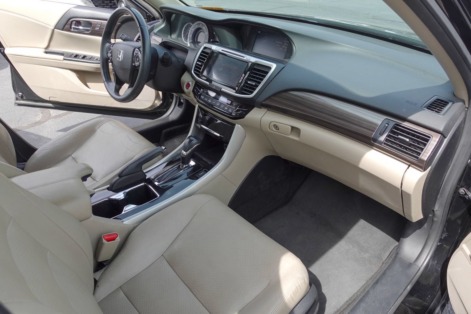 Used 2016 Honda Accord EX-L image 11
