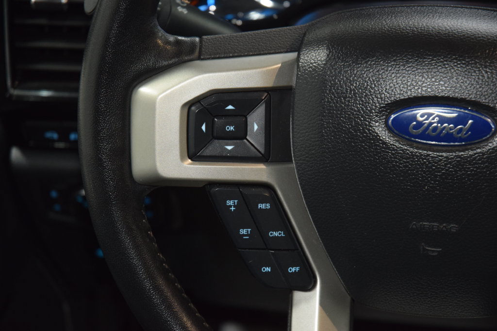 Used 2022 Ford F250 Lariat w/ Black Appearance Package AWD/4WD image 38