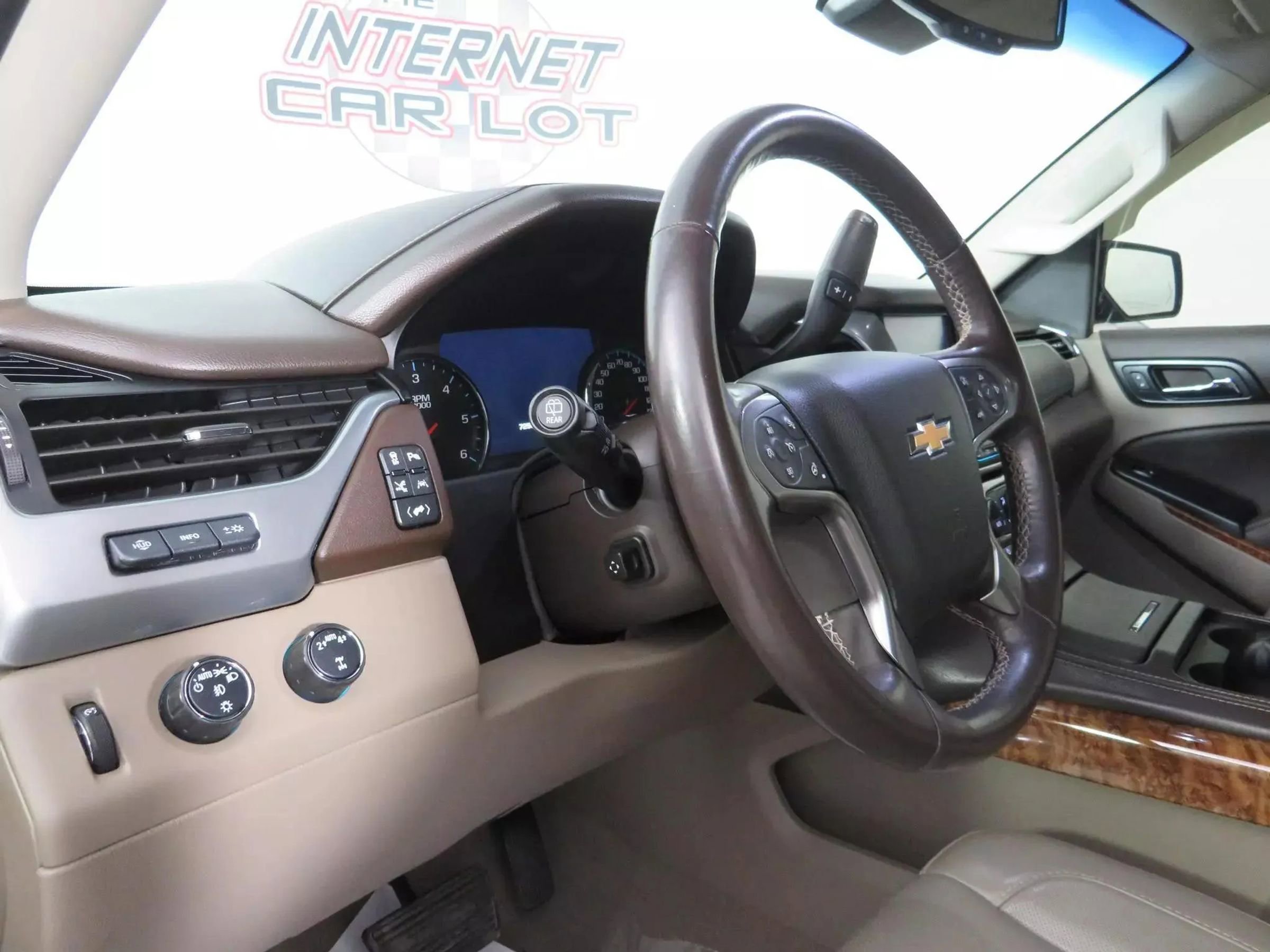 Used 2020 Chevrolet Tahoe Premier AWD/4WD image 10