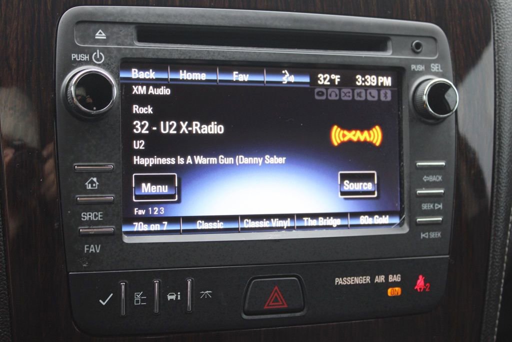 Used 2017 Chevrolet Traverse LT w/ Style and Technology Package image 33