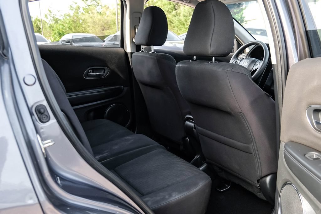 Used 2018 Honda HR-V EX image 40