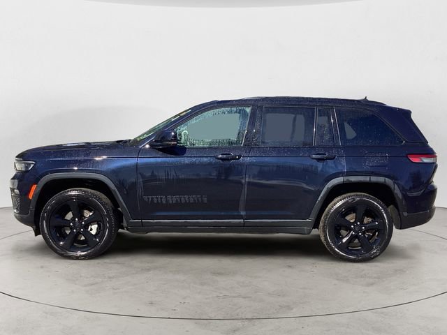 Used 2024 Jeep Grand Cherokee Limited w/ Black Appearance Package image 2