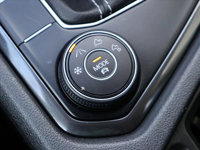 Used 2023 Volkswagen Tiguan SE AWD/4WD image 18