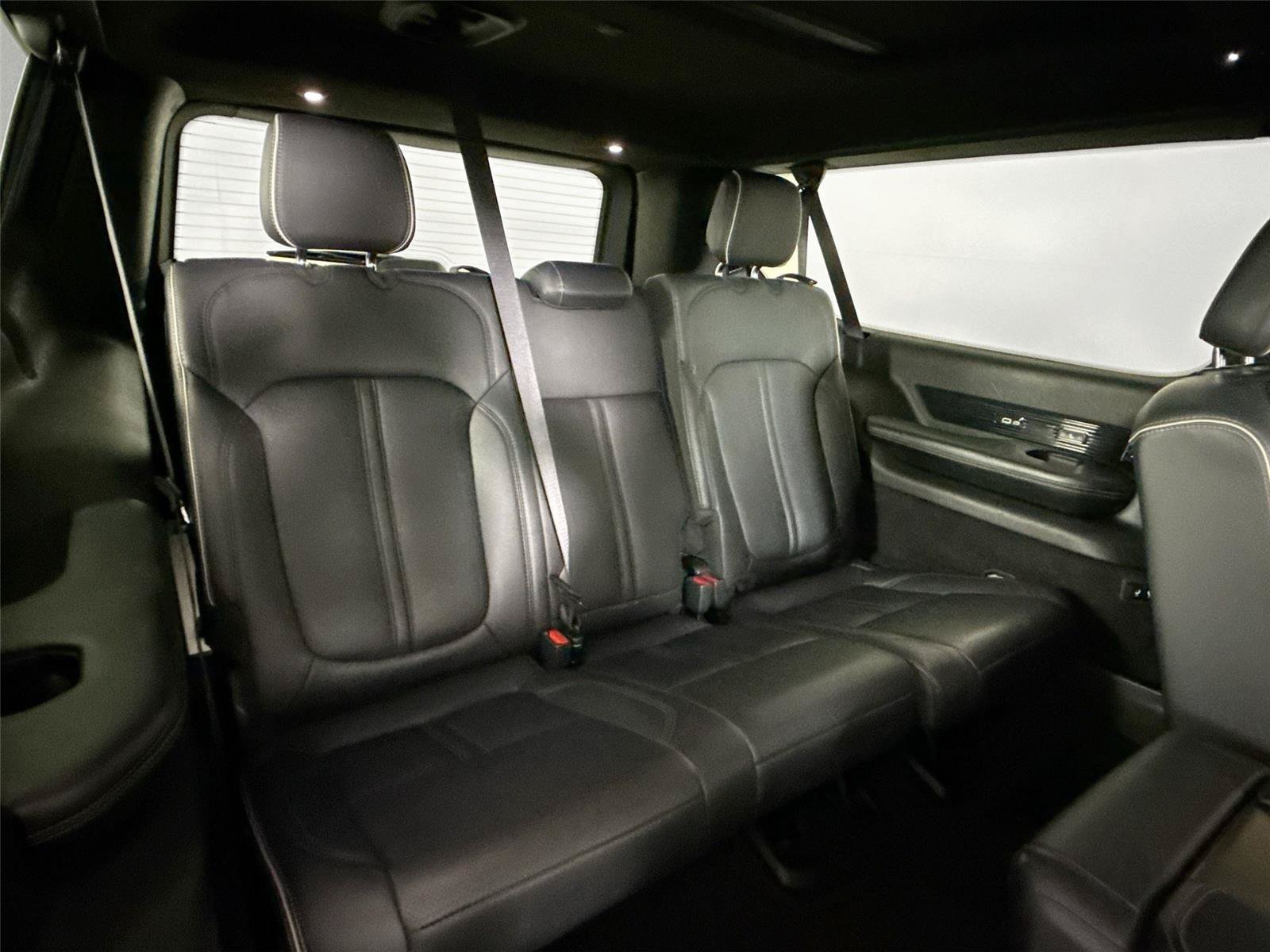 Used 2023 Jeep Grand Wagoneer L Series II AWD/4WD image 46