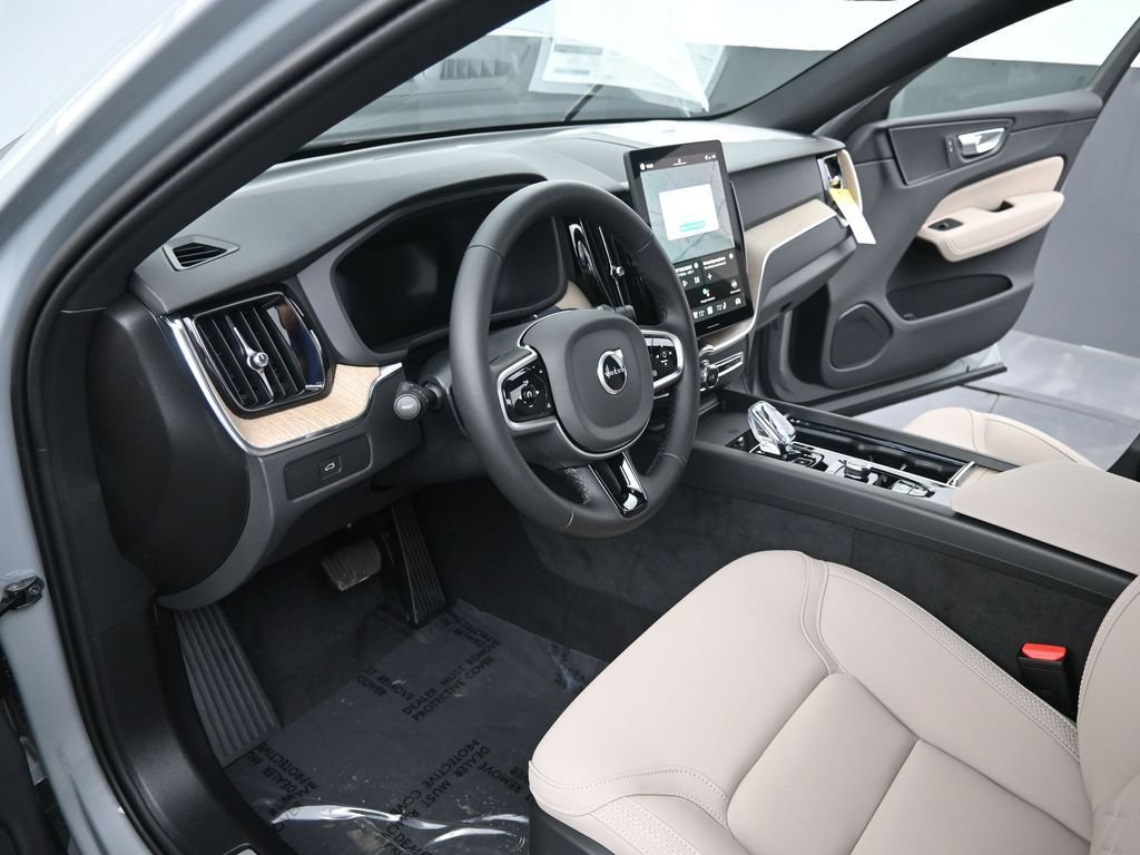 New 2026 Volvo XC60 B5 Plus w/ Protection Package Premier AWD/4WD image 14