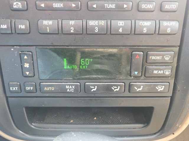 Used 2002 Lincoln Continental FWD image 29