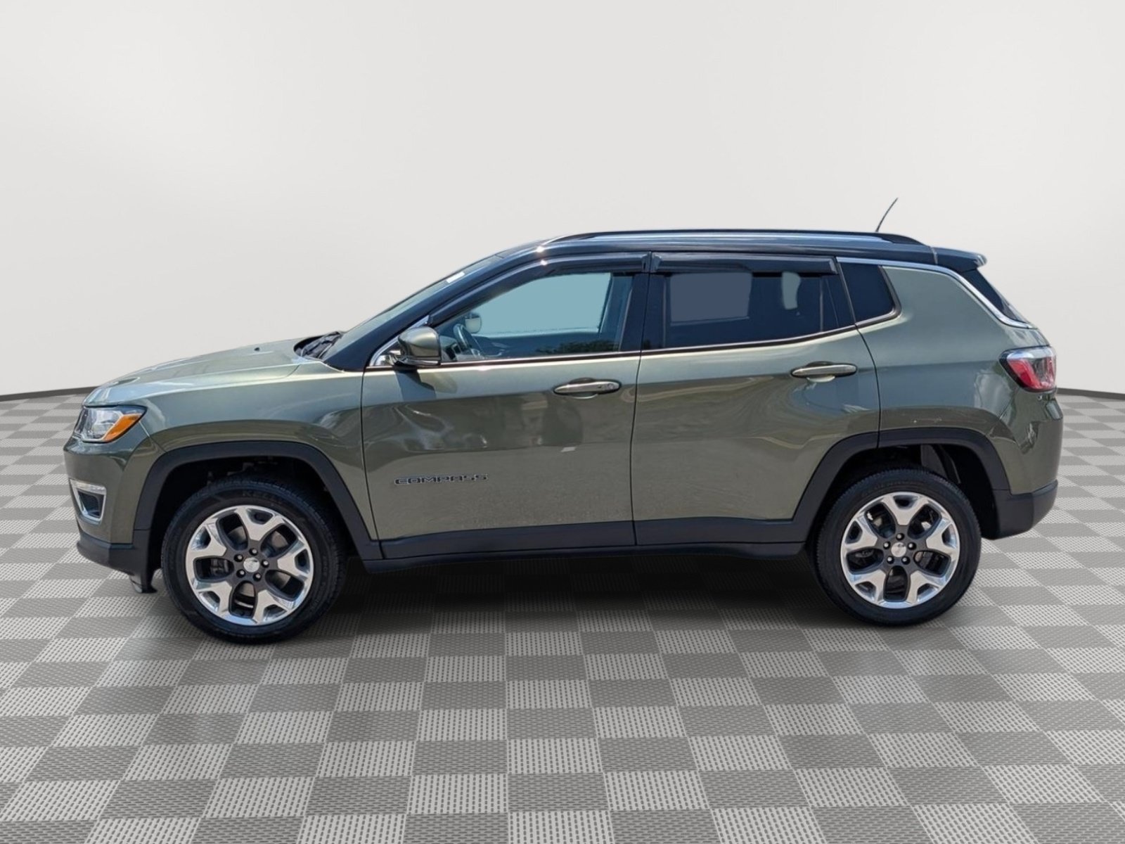 Used 2019 Jeep Compass Limited AWD/4WD image 2