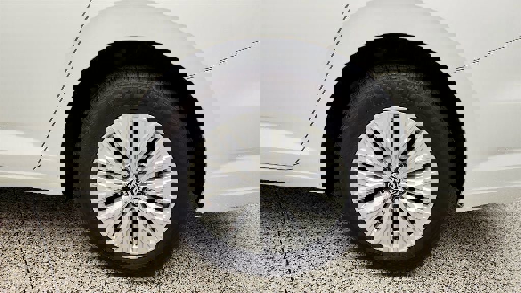 Used 2019 Volkswagen Jetta S w/ Driver Assistance Package FWD image 9