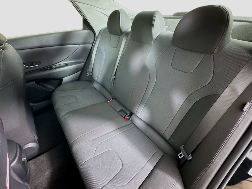 New 2026 Hyundai Elantra SE image 23