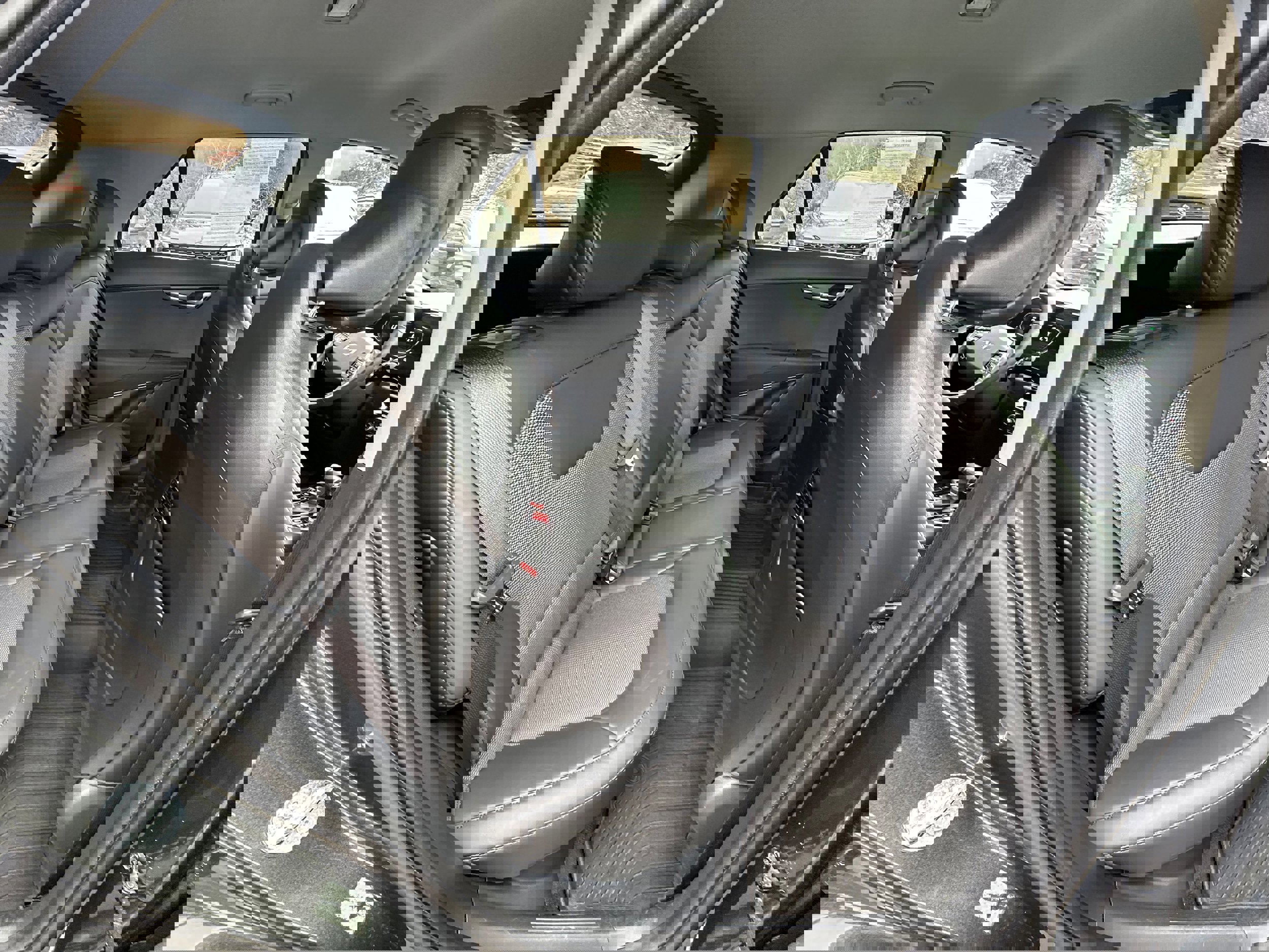 Used 2025 Kia Niro EX image 16