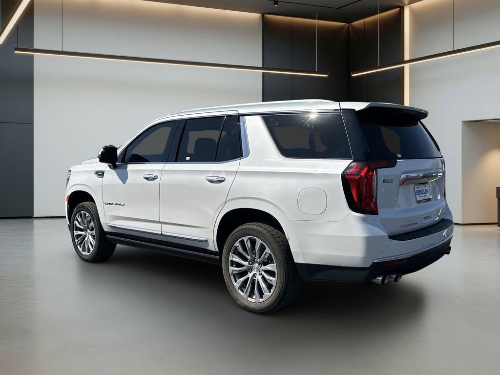 Used 2021 GMC Yukon Denali w/ Denali Premium Package image 3