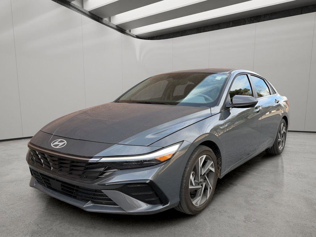 Used 2025 Hyundai Elantra SEL