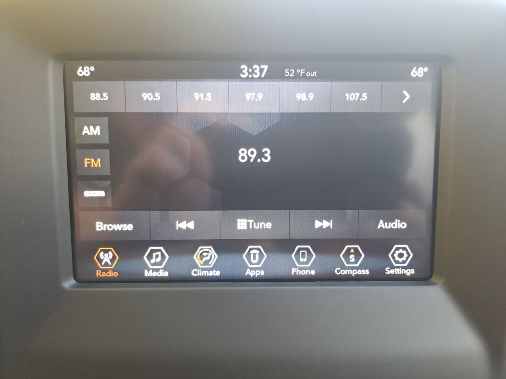 Used 2019 Jeep Compass Latitude image 19