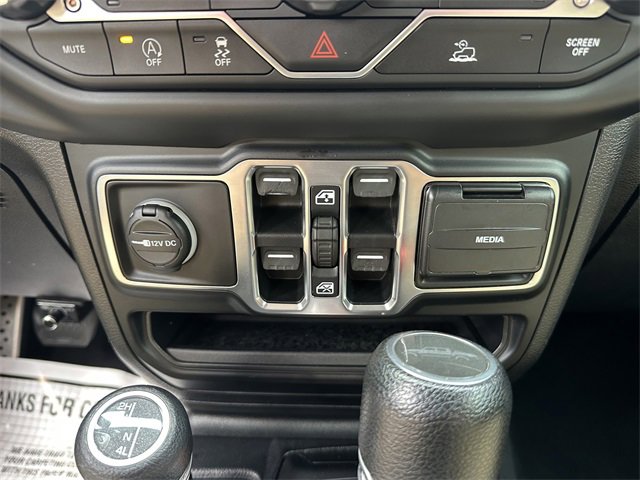 Used 2020 Jeep Gladiator Overland w/ Trailer Tow Package image 21