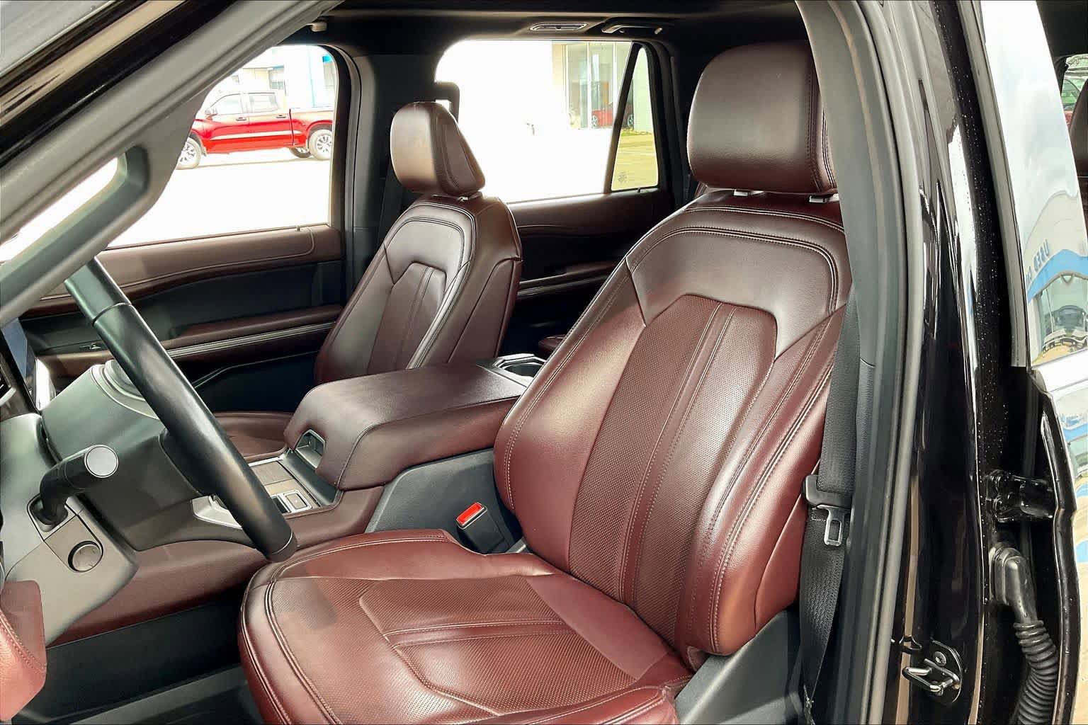 Used 2024 Ford Expedition Max Limited RWD image 9