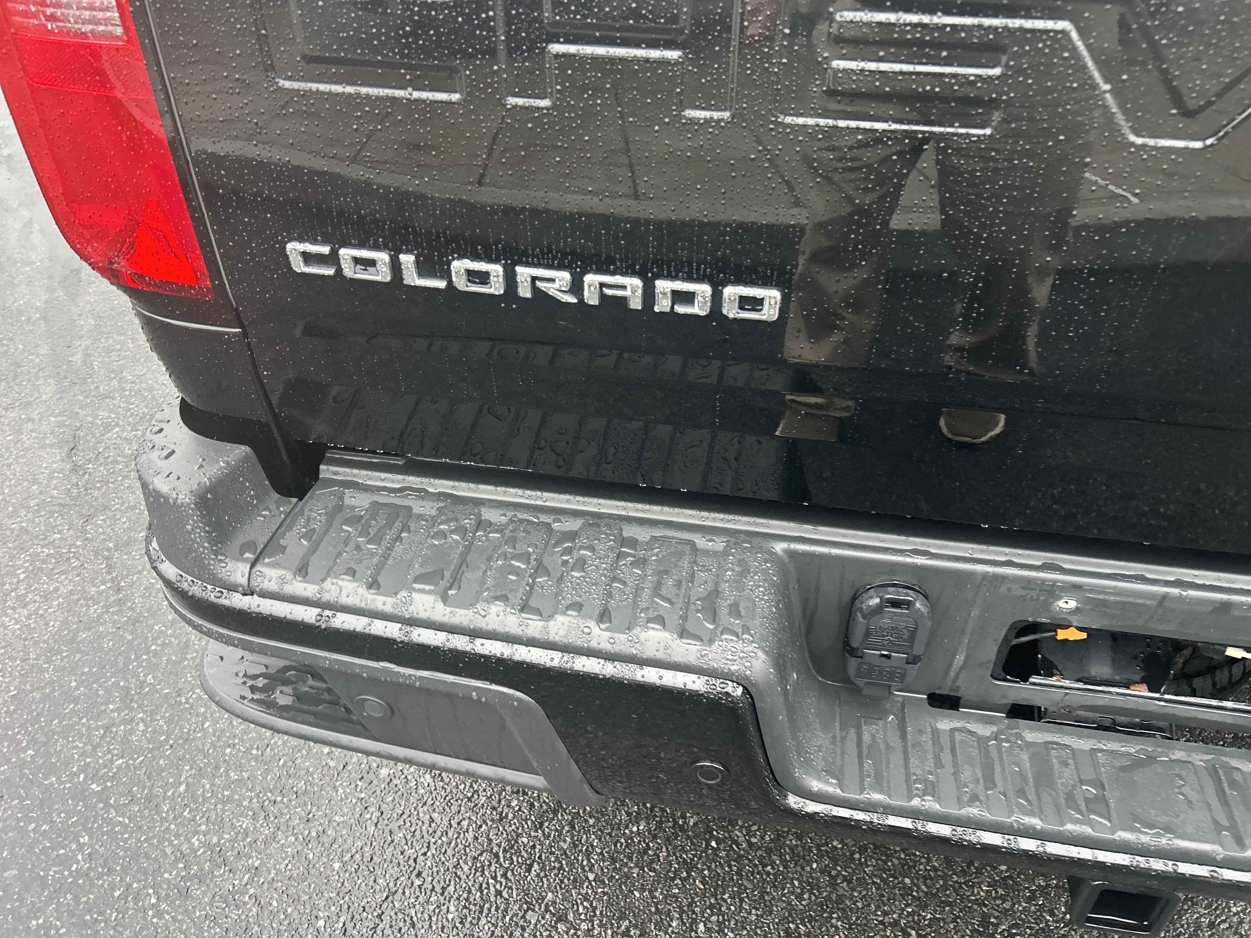 Used 2022 Chevrolet Colorado Z71 w/ Z71 Midnight Edition AWD/4WD image 9
