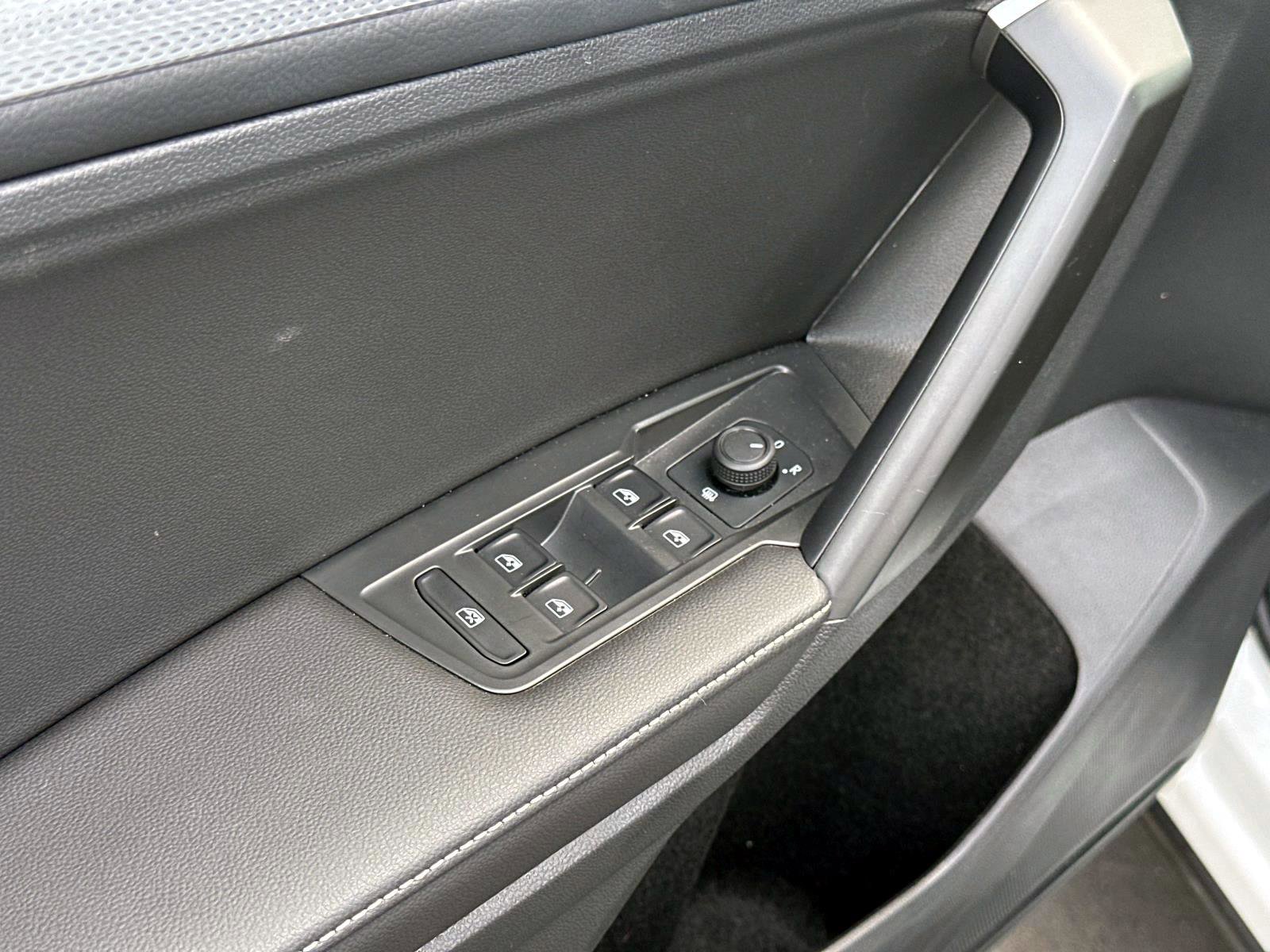 Certified 2024 Volkswagen Tiguan S image 18
