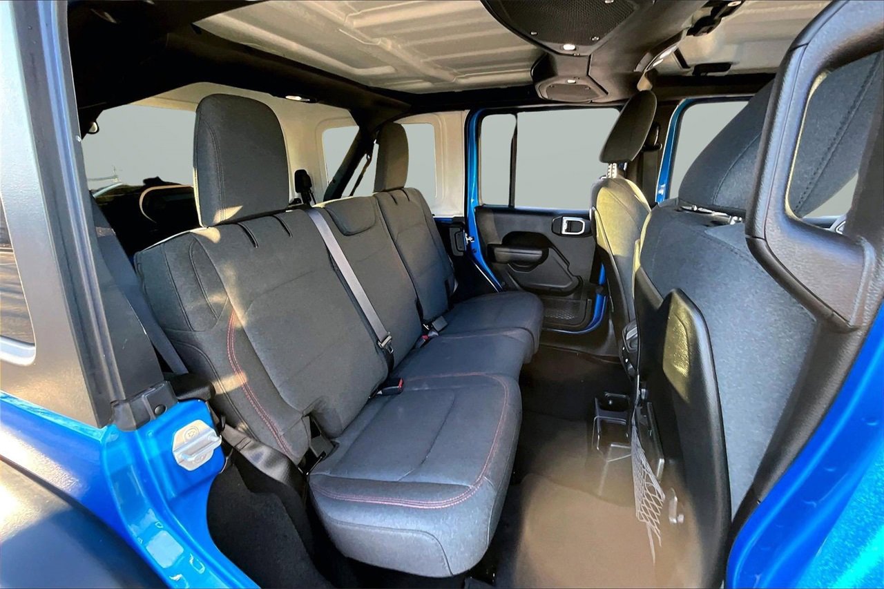 Certified 2024 Jeep Wrangler Unlimited Rubicon w/ Technology Group image 24