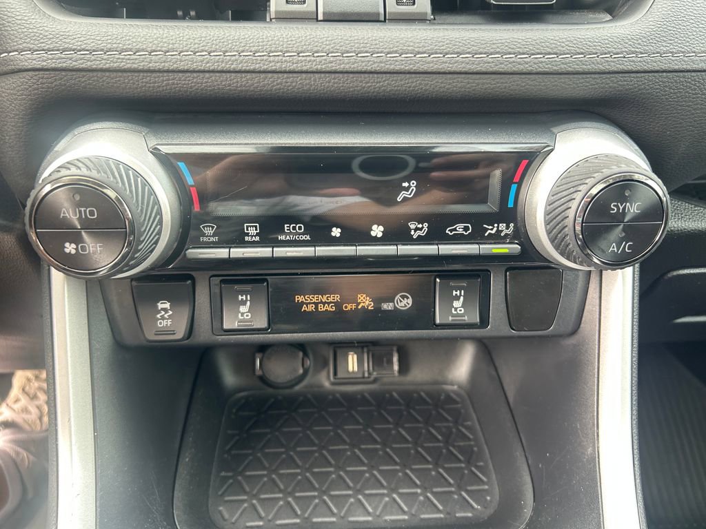 Certified 2022 Toyota RAV4 XLE Premium image 31